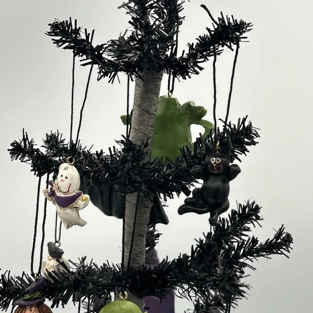 Halloween Black Tree / Witch  16